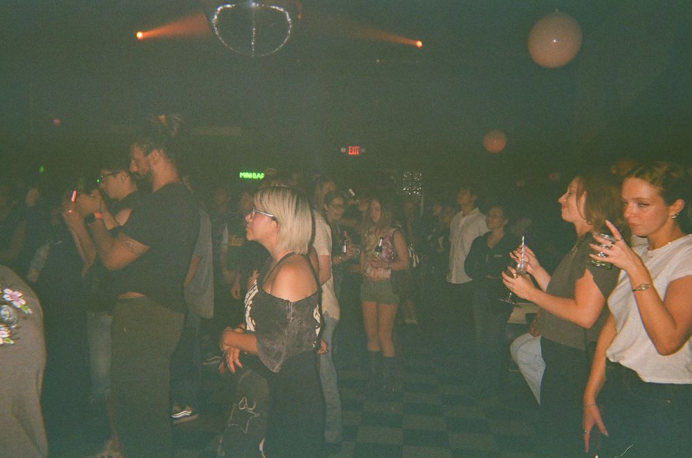rocknite crowd